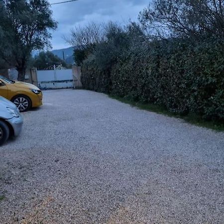 Grand Appartement T2 Les Aiguiers 外观 照片