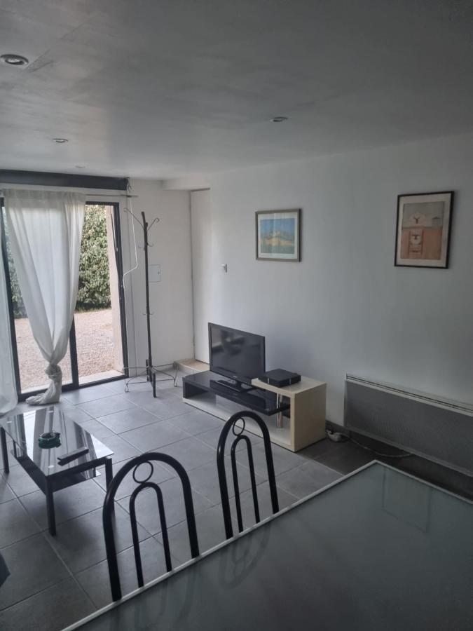 Grand Appartement T2 Les Aiguiers 外观 照片